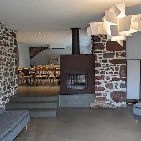 Casa de Férias Maison De Confort Au Calme Avec Jardin Clos *